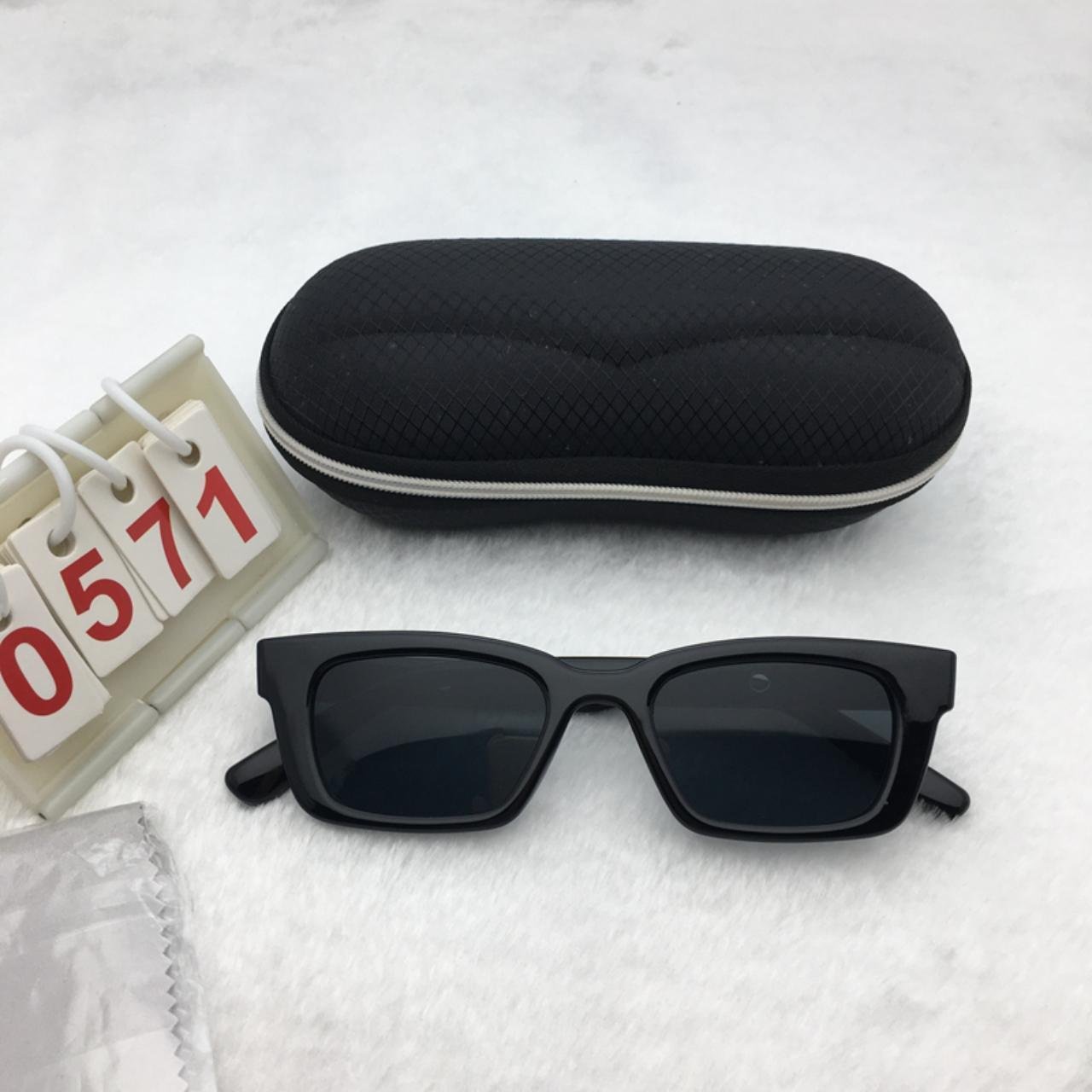 Retro Black Frame Sunglasses Free shipping 333