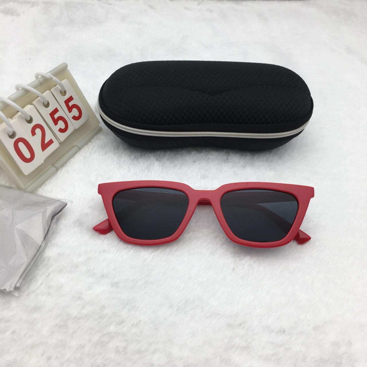 Red Frame Sunglasses -- Cat Eyes lens Free shipping 560