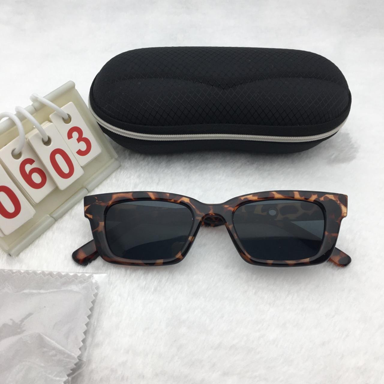 Leopard Frame Sunglasses Free shipping 595