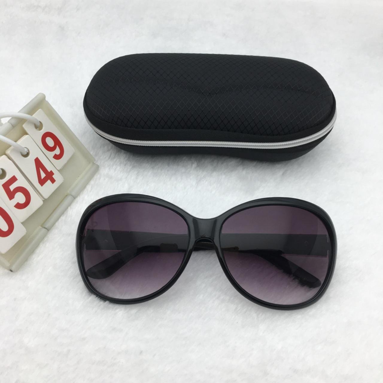 Black Frame Sunglasses Free shipping 600