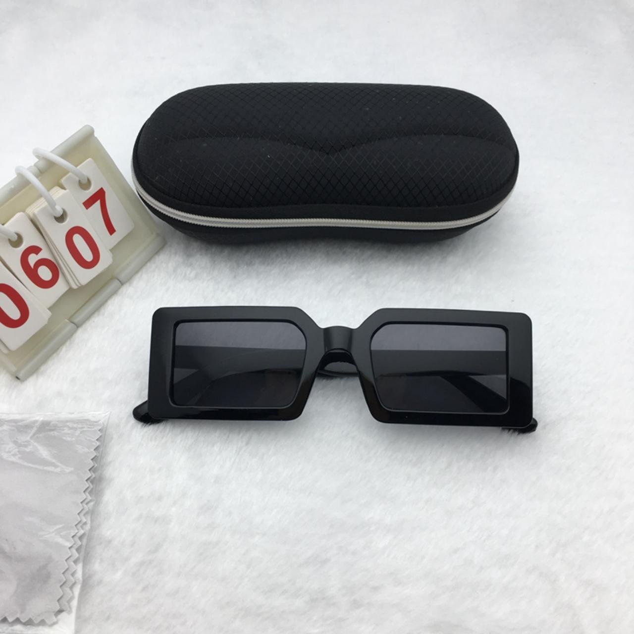 Black Frame Sunglasses Free shipping 623