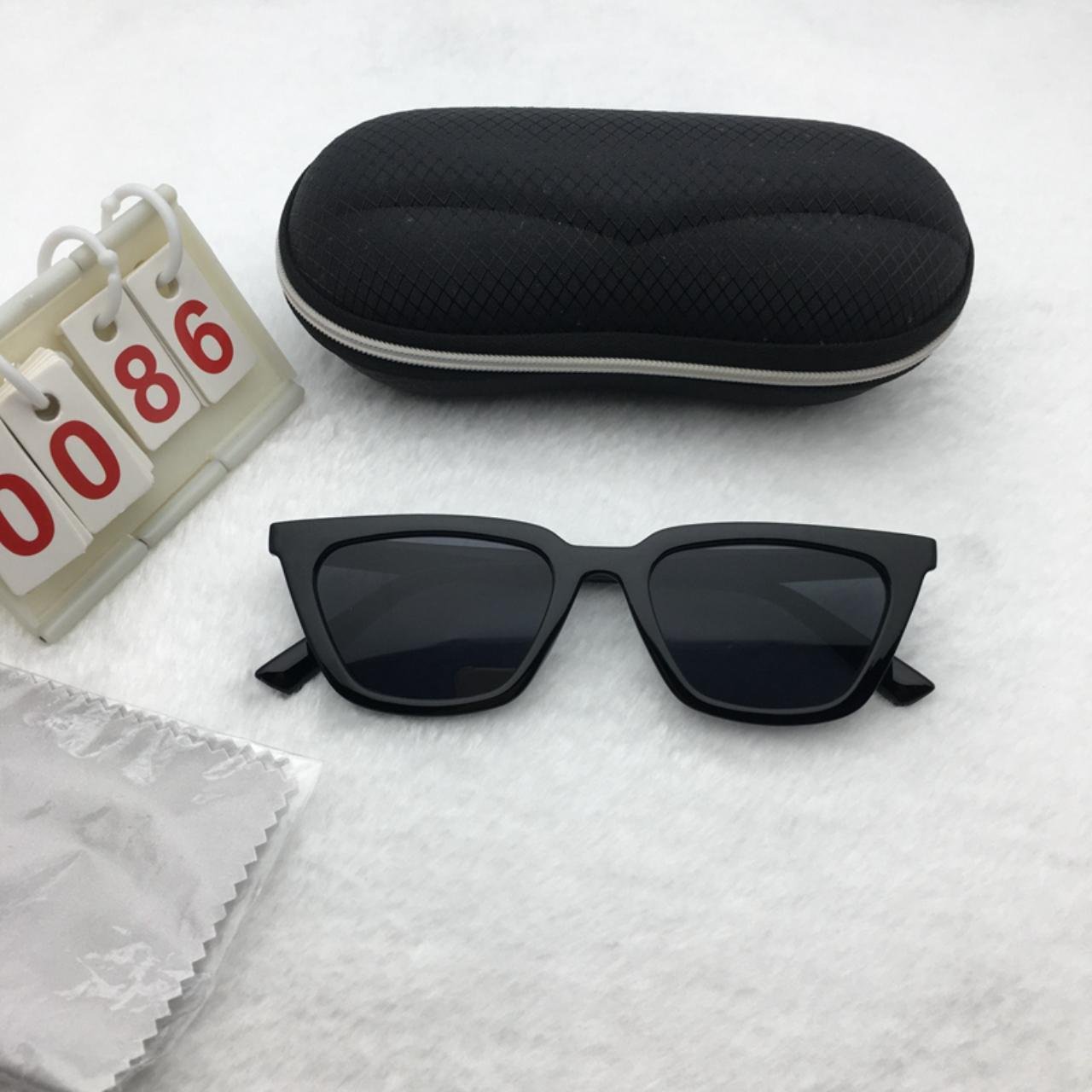 Black Frame Sunglasses Free shipping 633