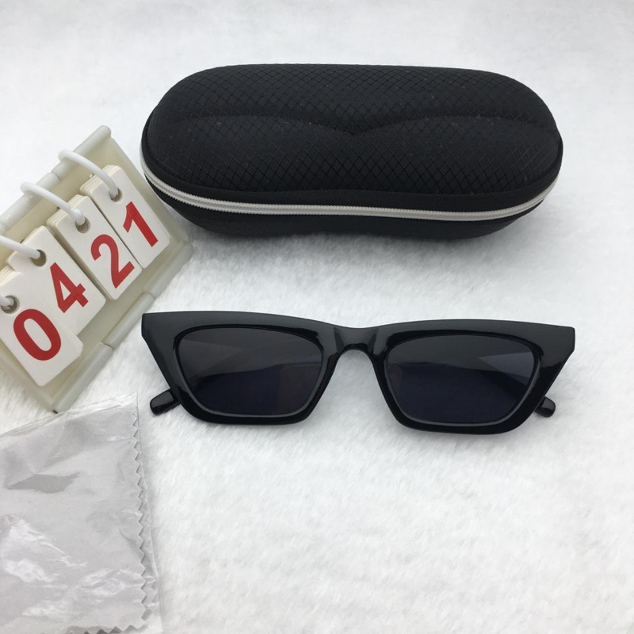 Black Frame Sunglasses Free shipping 641