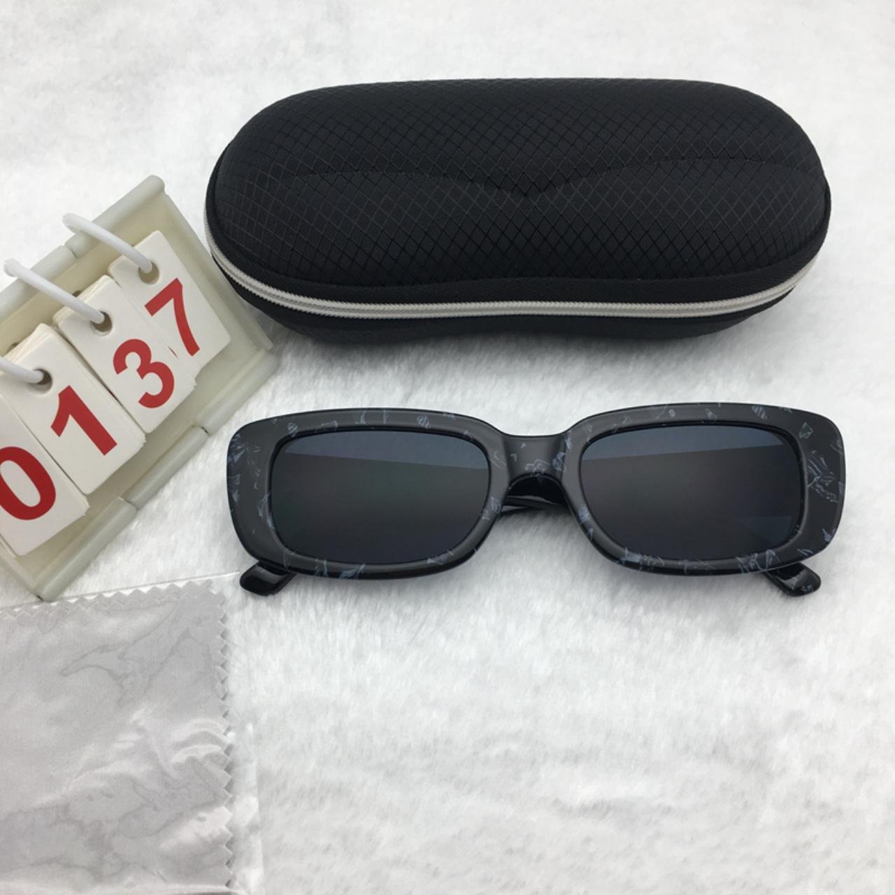 Black Brindle Frame Sunglasses Square Black Grey Lens Cute shades Free shipping 646