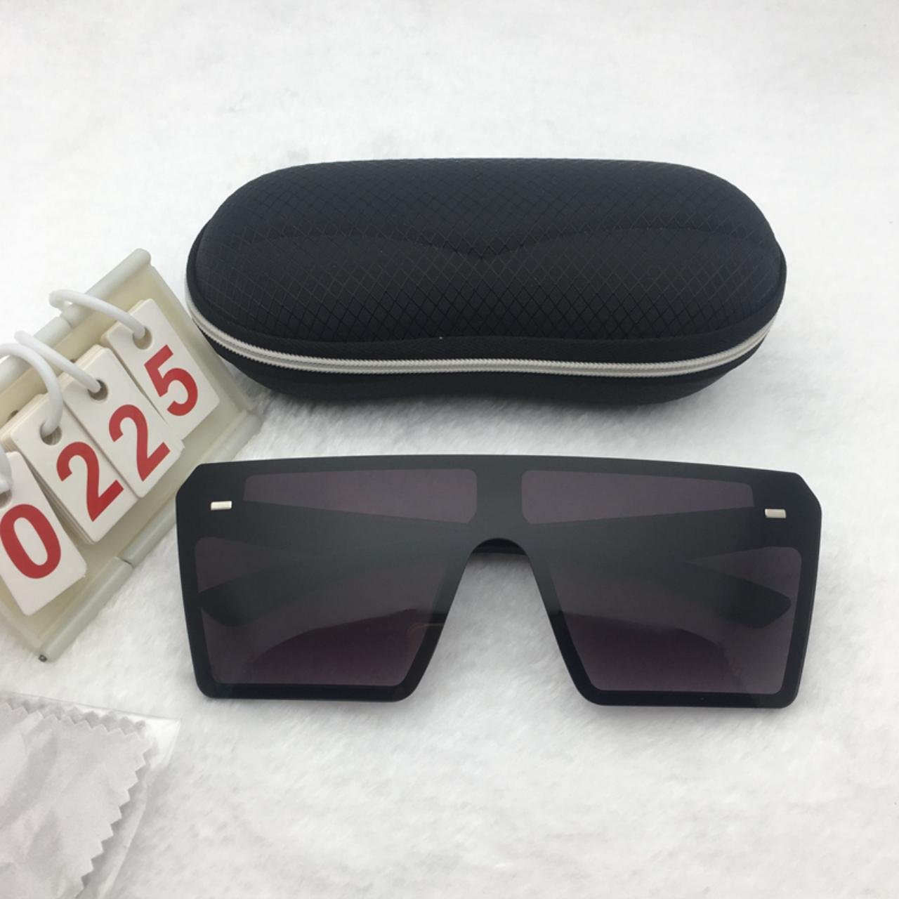 Black Frame Sunglasses Free shipping 683