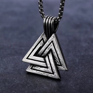 Colgante Triangular Retro Vikingo