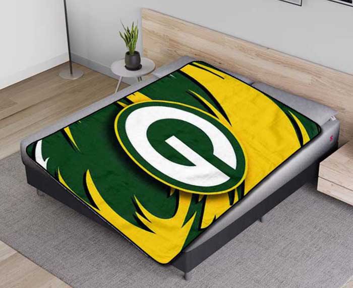 Green Bay Packers Football Fleece Blanket Quilt