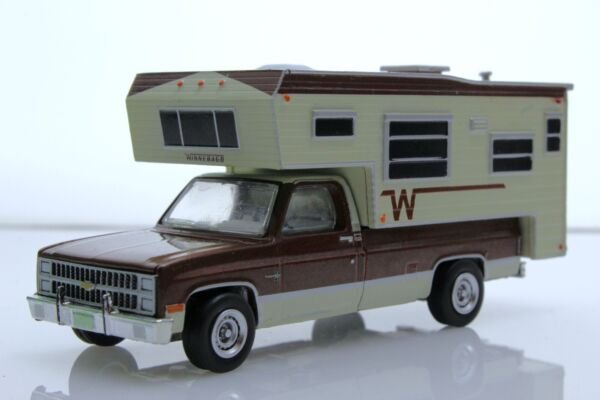 Diecast 1982 Chevy Squarebody C20 Camper Special Pickup Rv Truck 164 Scale