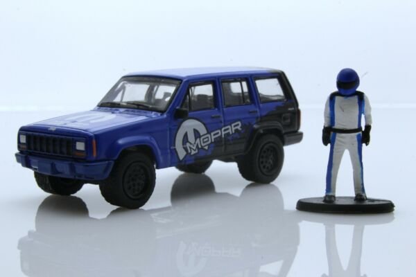 Diecast 2001 Jeep Cherokee Suv 4X4 Mopar Off Road Driver Figure 1:64 Scale
