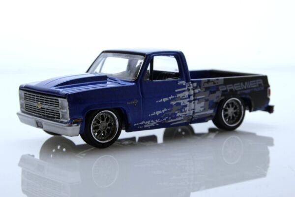 Diecast 1983 Chevy Silverado C10 Custom Blue Square Body Pickup Truck 1:64