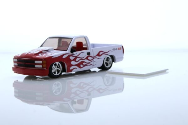 Diecast 1990 Chevy C1500 454Ss Lowered Obs Pickup Truck M2 1:64 Red Flames
