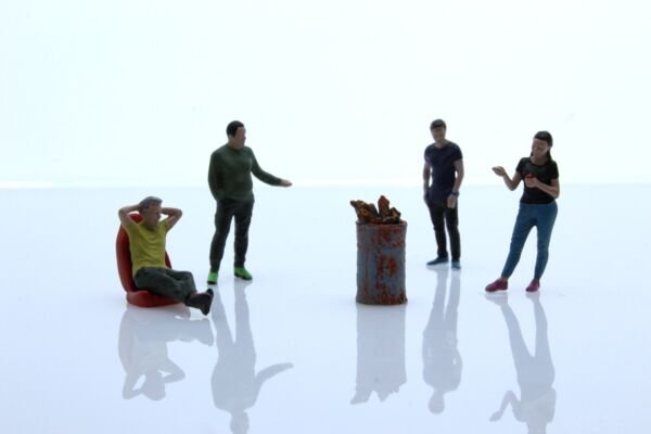 Diecast Camping Outdoors Figures Men Woman 1:64 Scale Diorama People Set