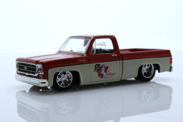 Diecast 1979 Chevy C10 Square Body Lowered Pickup Truck Edelbrock 1:64 Red