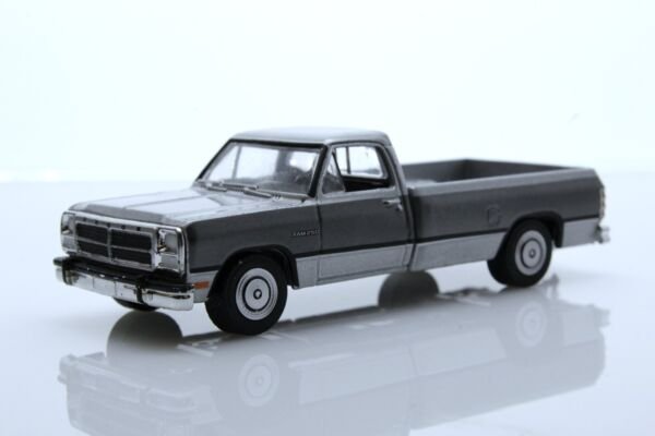 Diecast 1992 Dodge Ram 250 1St Generation Pickup Truck 1:64 Gray Silver