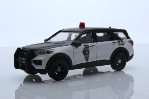 Diecast 2022 Ford Explorer Illinois State Police Car Trooper 1:64 Scale