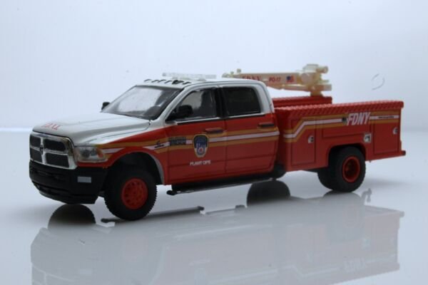 Diecast 2018 Dodge Ram 3500 Fdny Nyc Crane Fire Truck Dually 1:64