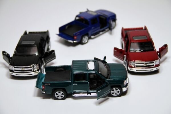 Diecast 4Pc Set 5" 2014 Chevrolet Silverado Truck 1:46 Chevy