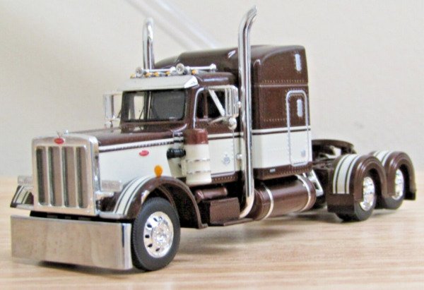 Diecast Dcp Legendary Brown/Tan Peterbilt 359 63" Sleeper No Box 1/64