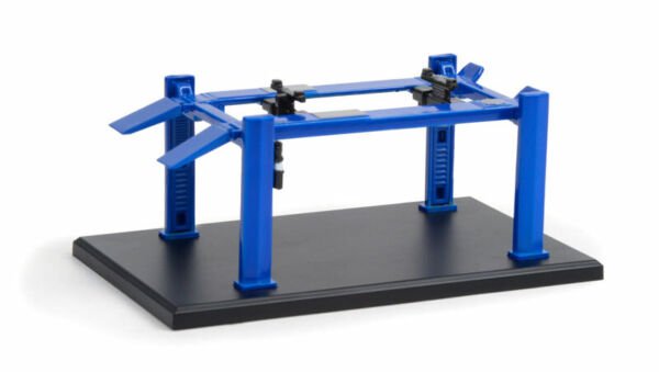 Diecast Dcp/ Blue Four Post Lift 1/64