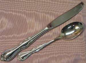 INTERNATIONAL SOUTHERN SPLENDOR PAVAN TEASPOON & PLACE KNIFE INSICO STAINLESS FLATWARE SILVERWARE
