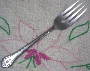 ONEIDA FOLK ART MEREDITH DELUXE SALAD FORK STAINLESS FLATWARE SILVERWARE