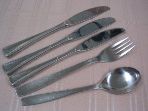 C BJERREGAARD ELEGANCE- OVE 18/10 FORK SPOON &3 KNIVES STAINLESS FLATWARE SILVERWARE