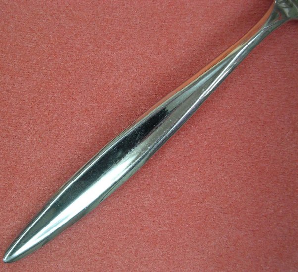 INTERNATIONAL SYMMETRY TEASPOON 1847 ROGERS STAINLESS FLATWARE SILVERWARE