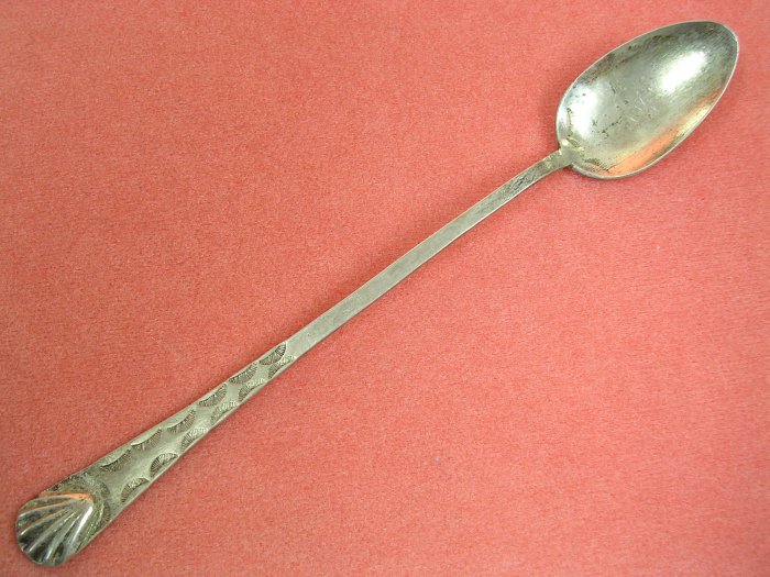 VINTAGE CLAMSHELL HALF MOON SPOON unknown pattern brand FLATWARE ...