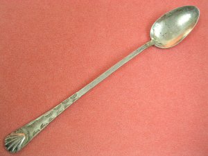 VINTAGE CLAMSHELL HALF MOON SPOON unknown pattern brand FLATWARE SILVERWARE SILVERPLATE
