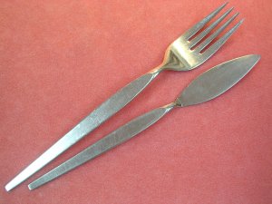ONEIDA SATINIQUE SPREADER & FORK COMMUNITY STAINLESS FLATWARE SILVERWARE