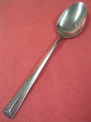 REED & BARTON CREST PLACE SPOON REBACRAFT STAINLESS FLATWARE SILVERWARE