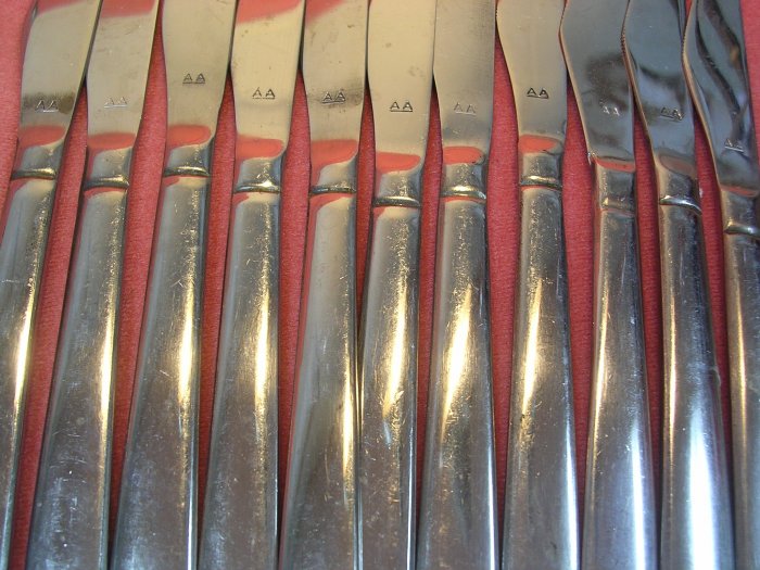 AMERICAN AIRLINES 13 KNIVES AVIATION STAINLESS FLATWARE SILVERWARE
