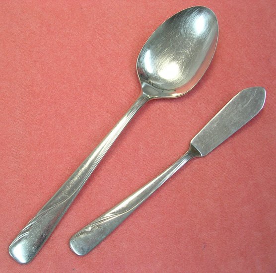 ONEIDA LTD OCEANIC SERVING SPOON & SPREADER STAINLESS FLATWARE SILVERWARE