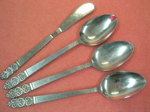 STANLEY ROBERTS CROWN SRB 148 SRB148 SPREADER &3 PLACE SPOONS STAINLESS FLATWARE SILVERWARE