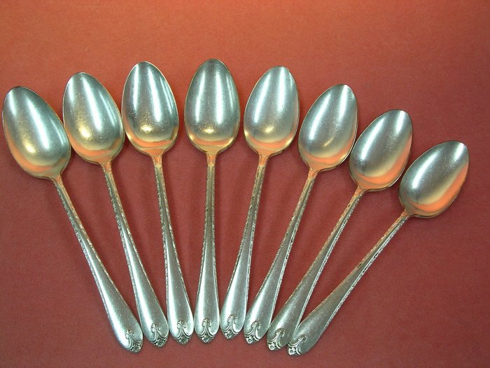 INTERNATIONAL WM ROGERS EXQUISITE 8 PLACE SPOONS 1940 SILVERPLATE FLATWARE