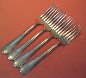 MEDCO WINDSOR 1500 4 PLACE FORKS STAINLESS FLATWARE SILVERWARE