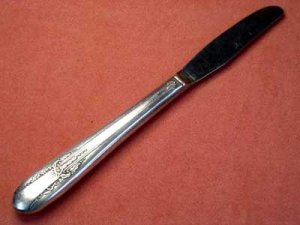INTERNATIONAL 1847 ROGERS BROS REFLECTION KNIFE FLATWARE SILVERWARE SILVERPLATE