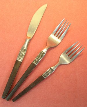 EKCO LA JOYA  SALAD & PLACE FORKS & KNIFE ETERNA STAINLESS STEEL FLATWARE SILVERWARE