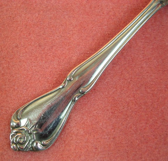 ONEIDA LTD 1881 ROGERS ARBOR TRUE ROSE CHAPLET BABY SPOON STAINLESS ...