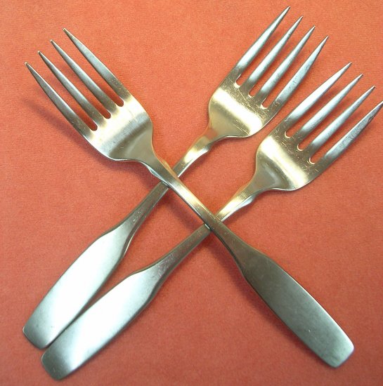 ONEIDA PAUL REVERE 3 SALAD FORKS COMMUNITY STAINLESS FLATWARE SILVERWARE