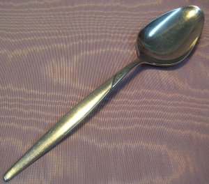 INTERNATIONAL CORONADO SOLID SERVING SPOON 1847 ROGERS STAINLESS FLATWARE SILVERWARE