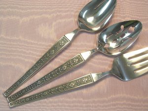 RIVIERA CORDOVA 3 MINT SERVING pierced & solid spoons & fork STAINLESS FLATWARE SILVERWARE