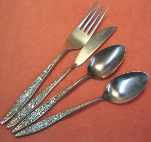 EKCO BALBOA 4pc ETERNA STAINLESS STEEL FLATWARE SILVERWARE