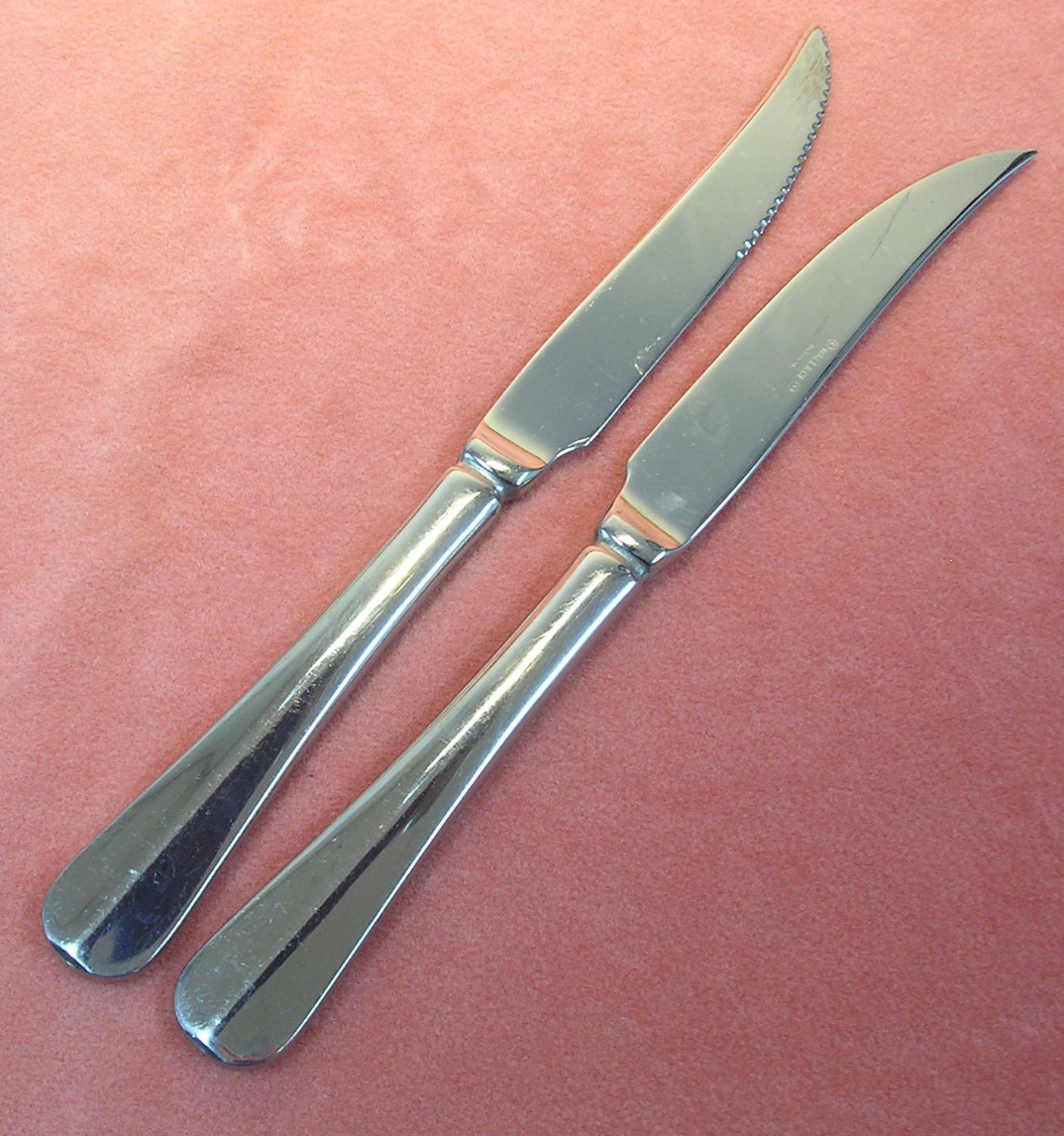 WALLACE SILVER HARTFORD 2 STEAK KNIVES STAINLESS FLATWARE SILVERWARE