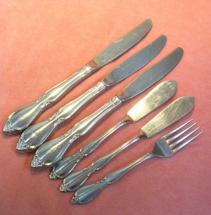 ONEIDA CHATELAINE 3 KNIVES 2 SPREADERS & SALAD FORK COMMUNITY STAINLESS FLATWARE SILVERWARE