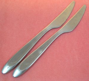 GOURMET SETTINGS STAND BY GS 2 PLACE KNIVES STAINLESS FLATWARE SILVERWARE