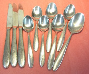 ONEIDA MOONCREST 10pc STAINLESS FLATWARE SILVERWARE