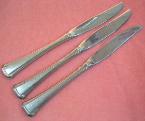 ONEIDA ABERDEEN ADMIRAL COLISEUM DEL MAR MAESTRO 3 KNIVES STAINLESS FLATWARE SILVERWARE