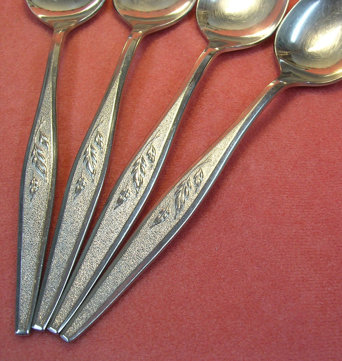 ONEIDA WOODMERE 3 TEASPOONS COMMUNITY STAINLESS FLATWARE SILVERWARE