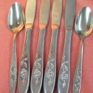 ONEIDA MY ROSE 4 KNIVES & 2 TEASPOONS COMMUNITY STAINLESS FLATWARE SILVERWARE ONEIDA MY ROSE 4 KNIVES & 2 TEASPOONS COMMUNITY STAINLESS FLATWARE SILVERWARE
